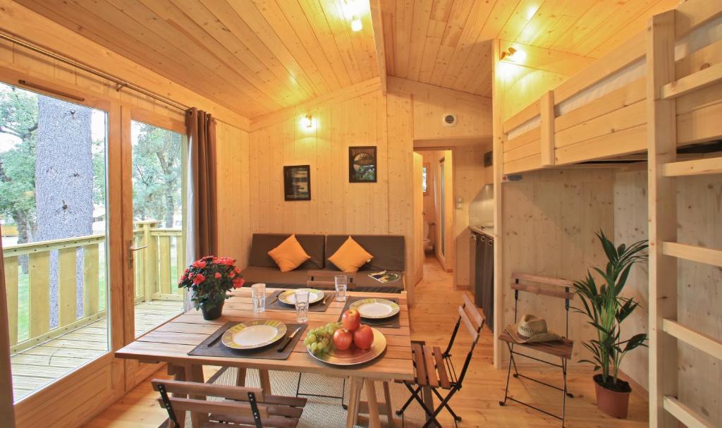 Albirondack Camping Lodge & Spa חדר תמונה